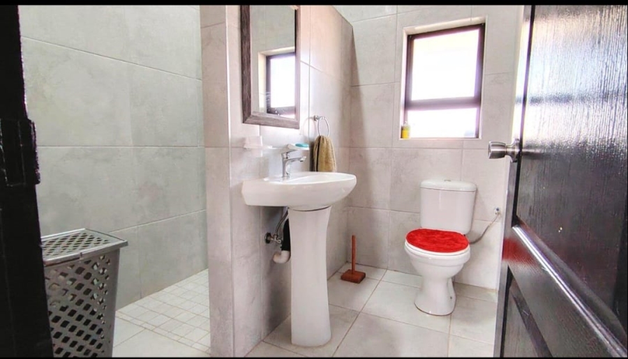 7 Bedroom Property for Sale in Deneysville Free State